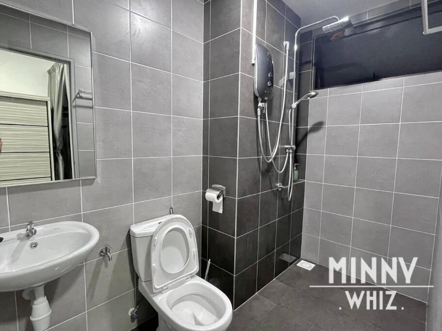 Netizen Near Mrt Couple Balcony Suite #31 Kampong Bukit Dukong Экстерьер фото